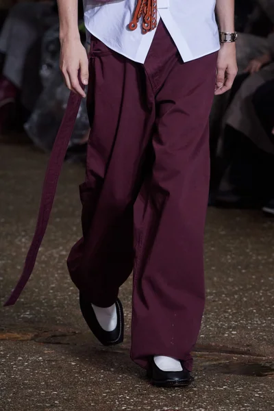 Look 49